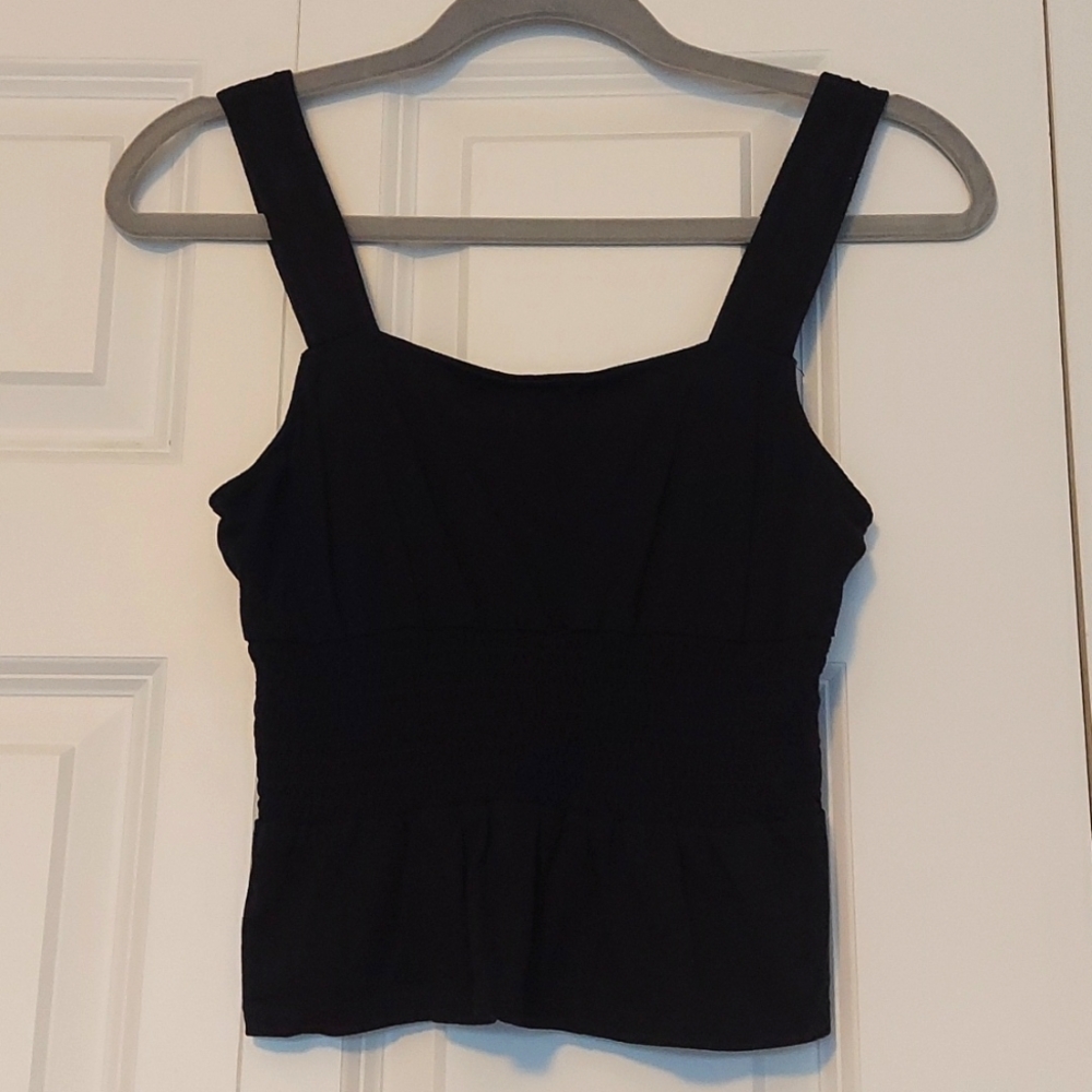 xs Epress cropped peplum black top